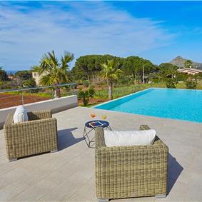 5 bedroom villa with infinity pool, Castellammare del Golfo, sleeps 9